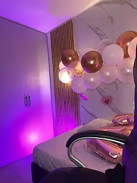 Snapshot of KYLIE_JONES6 chatting on 11-20-25, 12:11 KYLIE JONES6 online show from 11-20-25, 12:11