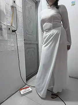 Snapshot of Ariana-Vy chatting on 07-09-26, 01:09 Ariana-Vy online show from 07-09-26, 01:09
