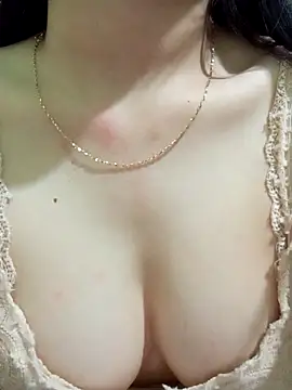 Snapshot of Mina-2468 chatting on 10-28-25, 03:14 Mina-2468 online show from 10-28-25, 03:14