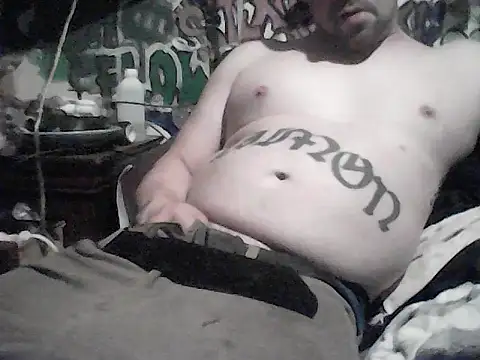 Twoslipperywhenwett online show from 11-28-25, 02:36