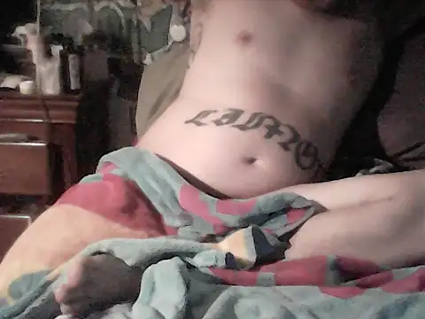 Twoslipperywhenwett online show from 12-17-25, 08:31