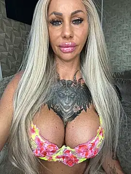 dutchbarbie online show from 07-07-26, 04:33