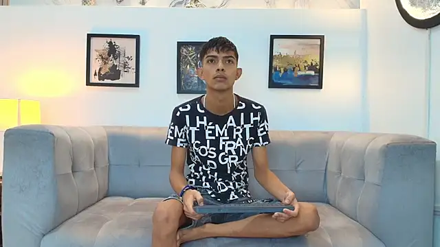 PRETTY SEX1 online show from 12-22-25, 01:19