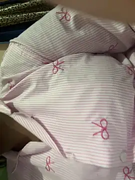 Snapshot of sexyriya____ chatting on 10-25-25, 07:05 sexyriya online show from 10-25-25, 07:05