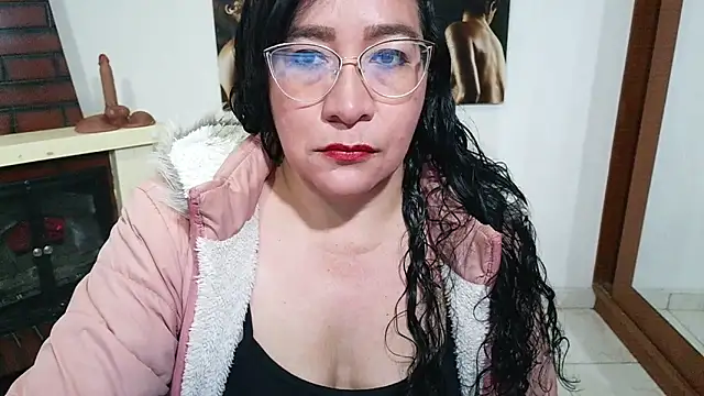 Snapshot of Grace_mature_milf chatting on 04-24-26, 11:45 Grace mature milf online show from 04-24-26, 11:45