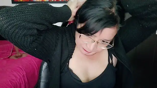 Snapshot of Grace_mature_milf chatting on 06-22-26, 11:13 Grace mature milf online show from 06-22-26, 11:13