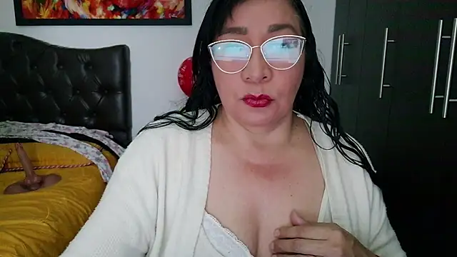 Snapshot of Grace_mature_milf chatting on 07-10-26, 11:35 Grace mature milf online show from 07-10-26, 11:35