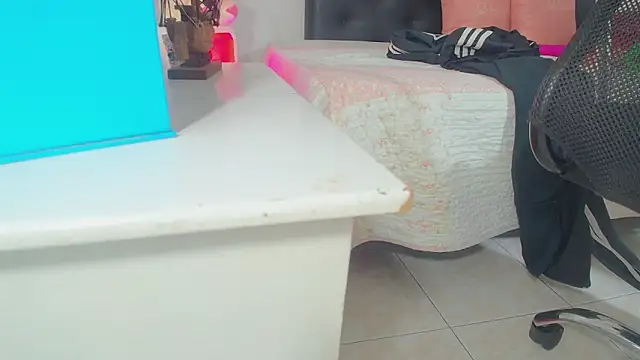 BarbaraGil1 online show from 03-20-26, 03:11