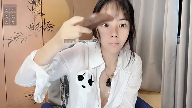 Snapshot of xinxin520-baby chatting on 10-16-25, 11:28 xinxin520-baby online show from 10-16-25, 11:28