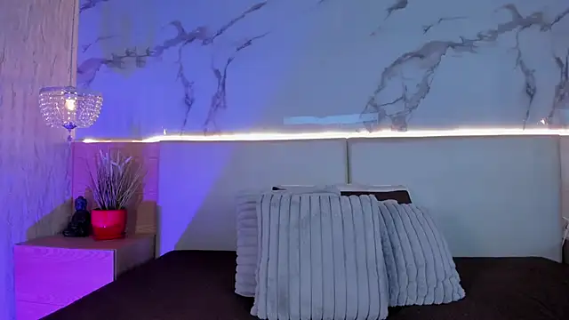 ValSmith  online show from 09-22-25, 03:52