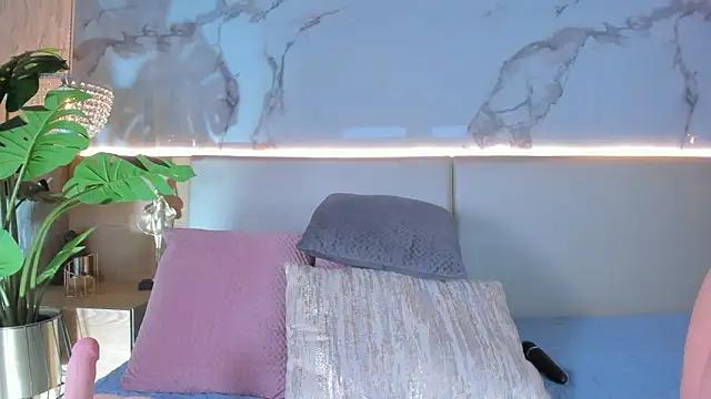 ValSmith  online show from 02-20-26, 06:26