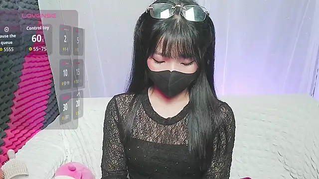 Snapshot of kemybaby chatting on 09-10-25, 05:24 kemybaby online show from 09-10-25, 05:24