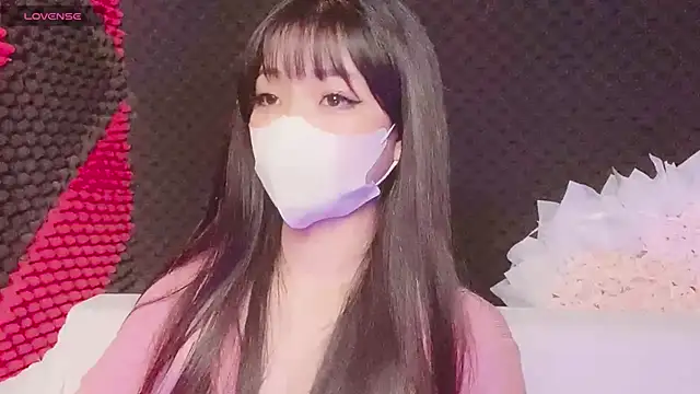 Snapshot of kemybaby chatting on 11-24-25, 02:33 kemybaby online show from 11-24-25, 02:33