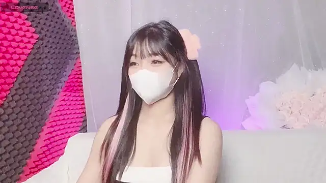 Snapshot of kemybaby chatting on 11-25-25, 02:55 kemybaby online show from 11-25-25, 02:55