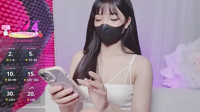 Snapshot of kemybaby chatting on 12-20-25, 10:11 kemybaby online show from 12-20-25, 10:11