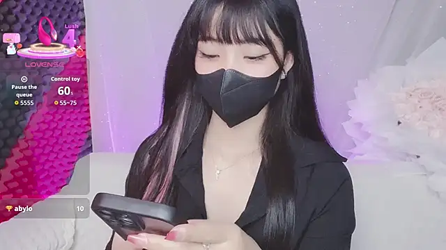 Snapshot of kemybaby chatting on 01-05-26, 07:17 kemybaby online show from 01-05-26, 07:17