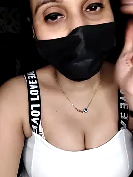 Snapshot of Horny_Shalu chatting on 10-27-25, 06:23 Horny Shalu online show from 10-27-25, 06:23