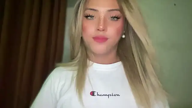 Snapshot of calimonroe chatting on 11-16-25, 05:13 calimonroe online show from 11-16-25, 05:13