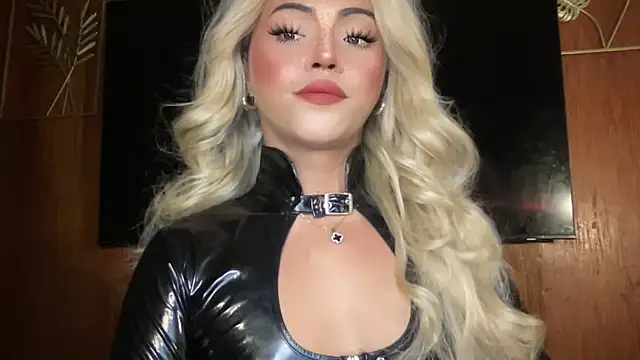 Snapshot of calimonroe chatting on 11-26-25, 09:16 calimonroe online show from 11-26-25, 09:16