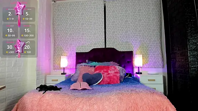 Snapshot of Zamara_Kleii chatting on 09-30-25, 04:17 Zamara Kleii online show from 09-30-25, 04:17