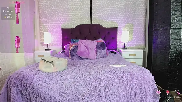 Snapshot of Zamara_Kleii chatting on 11-12-25, 05:30 Zamara Kleii online show from 11-12-25, 05:30