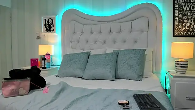 KiimBrooks online show from 09-16-25, 11:00