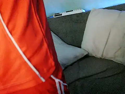 boyhigh1997 online show from 10-09-25, 04:27