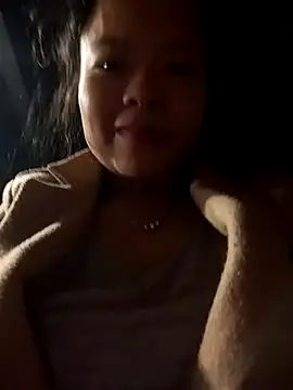 Snapshot of Rioo122 chatting on 11-02-25, 02:14 Rioo122 online show from 11-02-25, 02:14