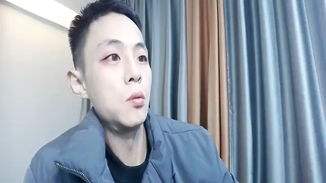 Tsia-Die online show from 12-17-25, 01:06