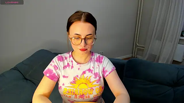 Snapshot of MewStella chatting on 04-25-26, 02:14 MewStella online show from 04-25-26, 02:14