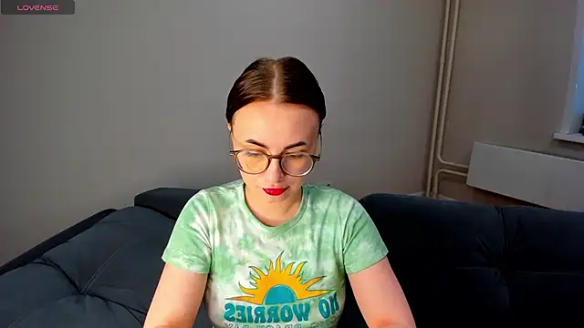 Snapshot of MewStella chatting on 05-17-26, 10:50 MewStella online show from 05-17-26, 10:50
