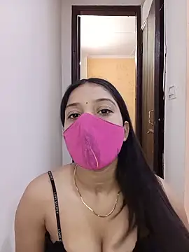 Cute Rakhi8 online show from 05-19-26, 07:26