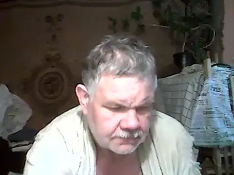 Snapshot of A1B3- chatting on 10-26-25, 02:45 A1B3- online show from 10-26-25, 02:45