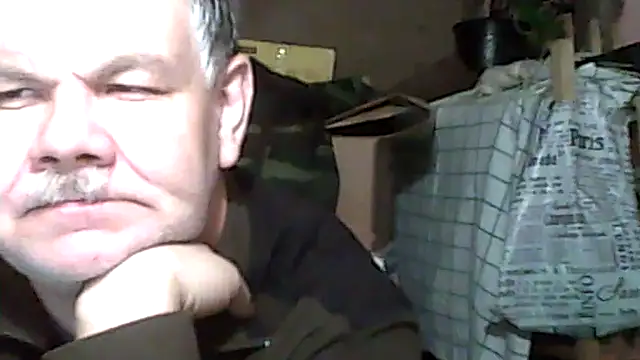 Snapshot of A1B3- chatting on 11-20-25, 04:40 A1B3- online show from 11-20-25, 04:40