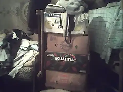 Snapshot of A1B3- chatting on 12-15-25, 05:17 A1B3- online show from 12-15-25, 05:17