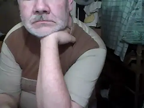 Snapshot of A1B3- chatting on 12-18-25, 06:58 A1B3- online show from 12-18-25, 06:58