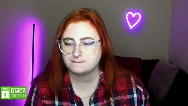 Snapshot of Alicia_love00 chatting on 09-28-25, 05:24 Alicia love00 online show from 09-28-25, 05:24