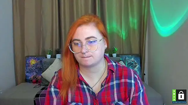 Snapshot of Alicia_love00 chatting on 11-16-25, 06:30 Alicia love00 online show from 11-16-25, 06:30