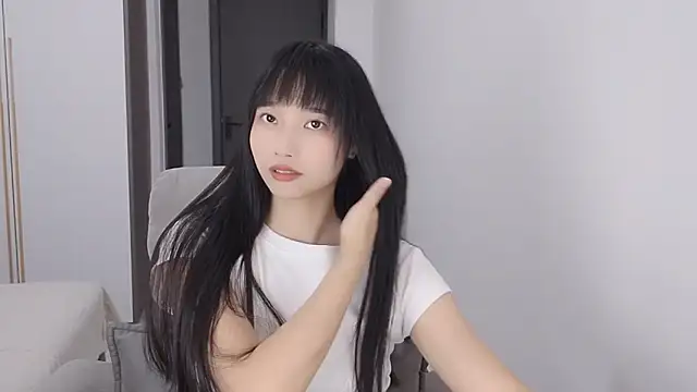 Snapshot of Lisa-3333 chatting on 09-14-25, 02:27 Lisa-3333 online show from 09-14-25, 02:27