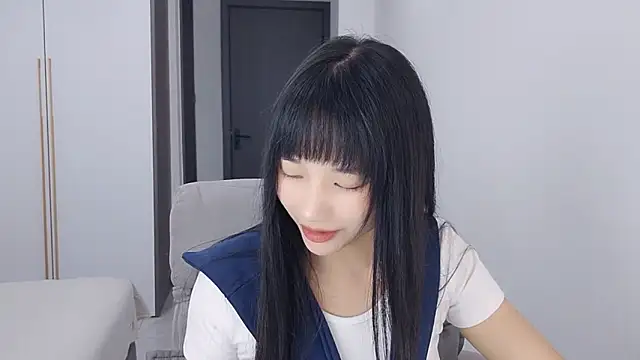 Snapshot of Lisa-3333 chatting on 09-18-25, 02:30 Lisa-3333 online show from 09-18-25, 02:30