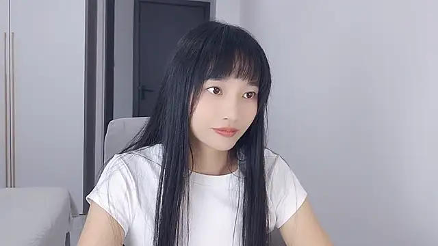 Snapshot of Lisa-3333 chatting on 09-20-25, 01:34 Lisa-3333 online show from 09-20-25, 01:34