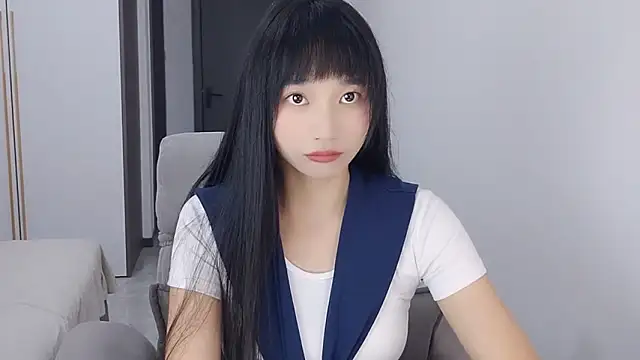 Snapshot of Lisa-3333 chatting on 10-15-25, 02:39 Lisa-3333 online show from 10-15-25, 02:39