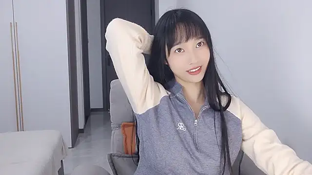 Snapshot of Lisa-3333 chatting on 11-07-25, 11:21 Lisa-3333 online show from 11-07-25, 11:21