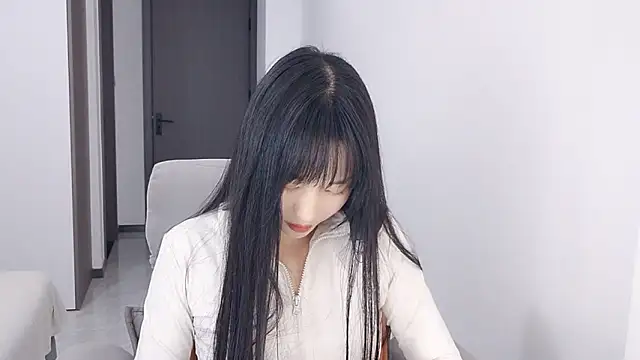 Snapshot of Lisa-3333 chatting on 11-25-25, 12:49 Lisa-3333 online show from 11-25-25, 12:49