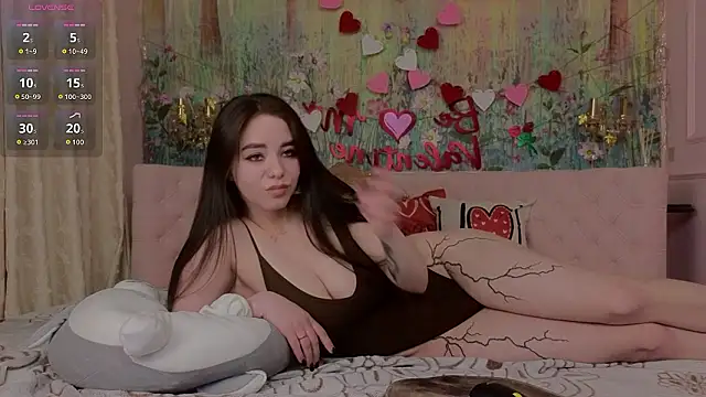 Snapshot of IvoryWood_ chatting on 02-13-26, 06:15 IvoryWood online show from 02-13-26, 06:15