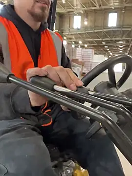 PuttieIn online show from 04-29-26, 06:03