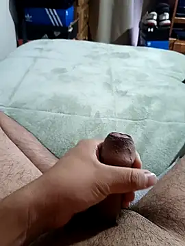 Cuajinais01 online show from 10-29-25, 04:42