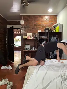 Luxx 14 online show from 12-21-25, 04:36