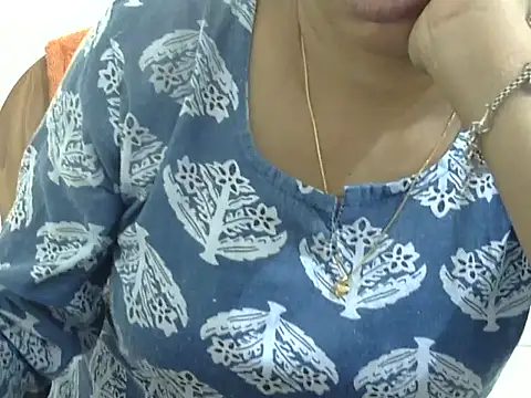 Snapshot of CHAMELI4747 chatting on 07-02-26, 08:42 CHAMELI4747 online show from 07-02-26, 08:42