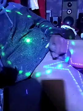 Snapshot of Oaxhot chatting on 10-30-25, 07:10 Oaxhot online show from 10-30-25, 07:10